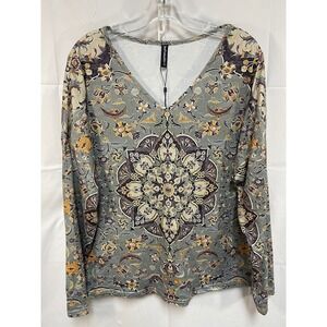 NWT JustFashionNow Womens Mandala Floral V-Neck Long Sleeve Top Sage Green Large